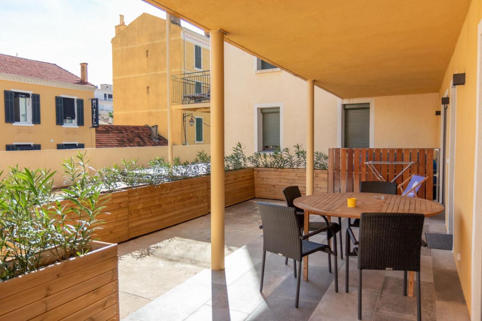 Residence Le Provence Le Lavandou Exterior foto
